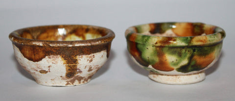 Two sans tzai glazed small cups. Tang Dynaty.