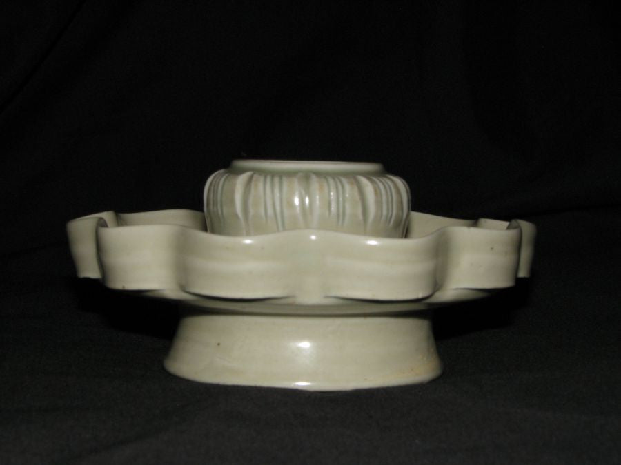 A Qingbai fluted cupstand. - asianartlondon